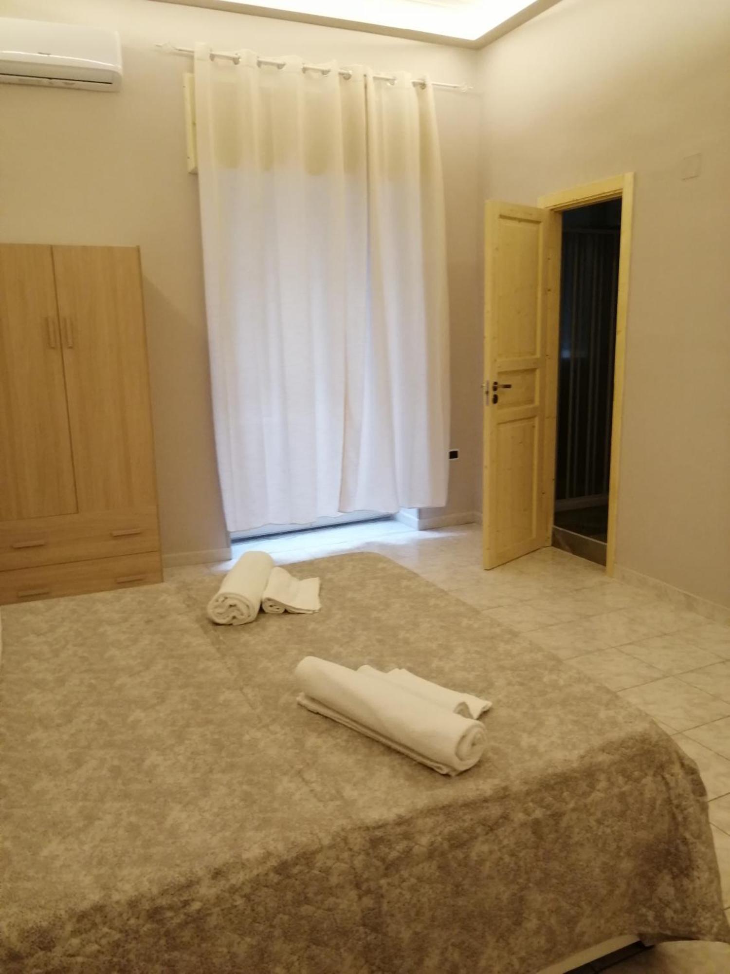 Guest House Francesco Νάπολη Εξωτερικό φωτογραφία